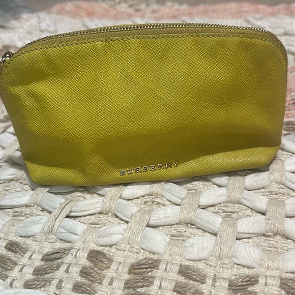 Burberry Handbags - BURBERRY leather makeup bag
